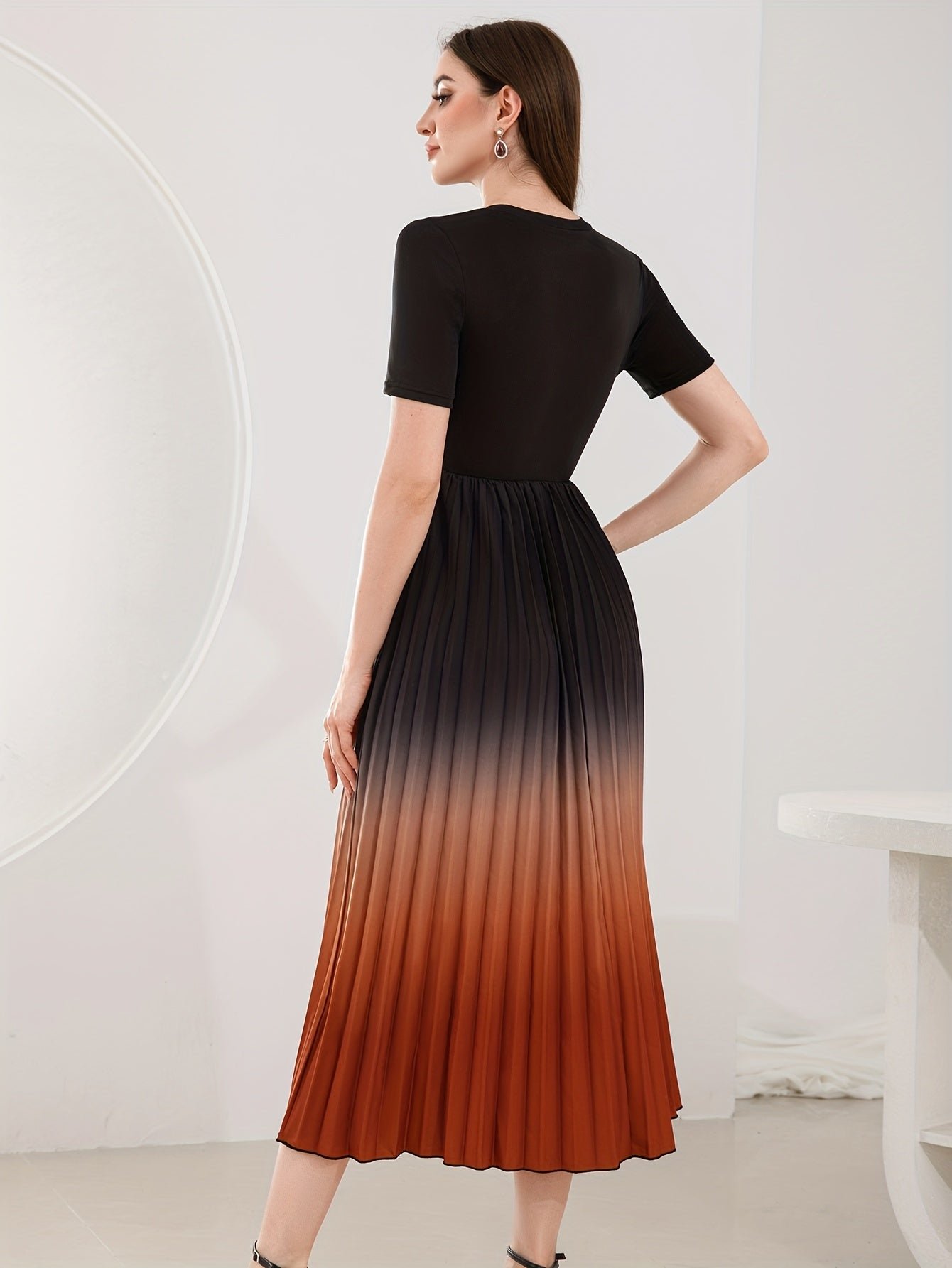 Ombre Crew Neck Pleated Dress, Elegant Short Sleeve A-line Swing Dress For Spring & Summer, Women's Clothing